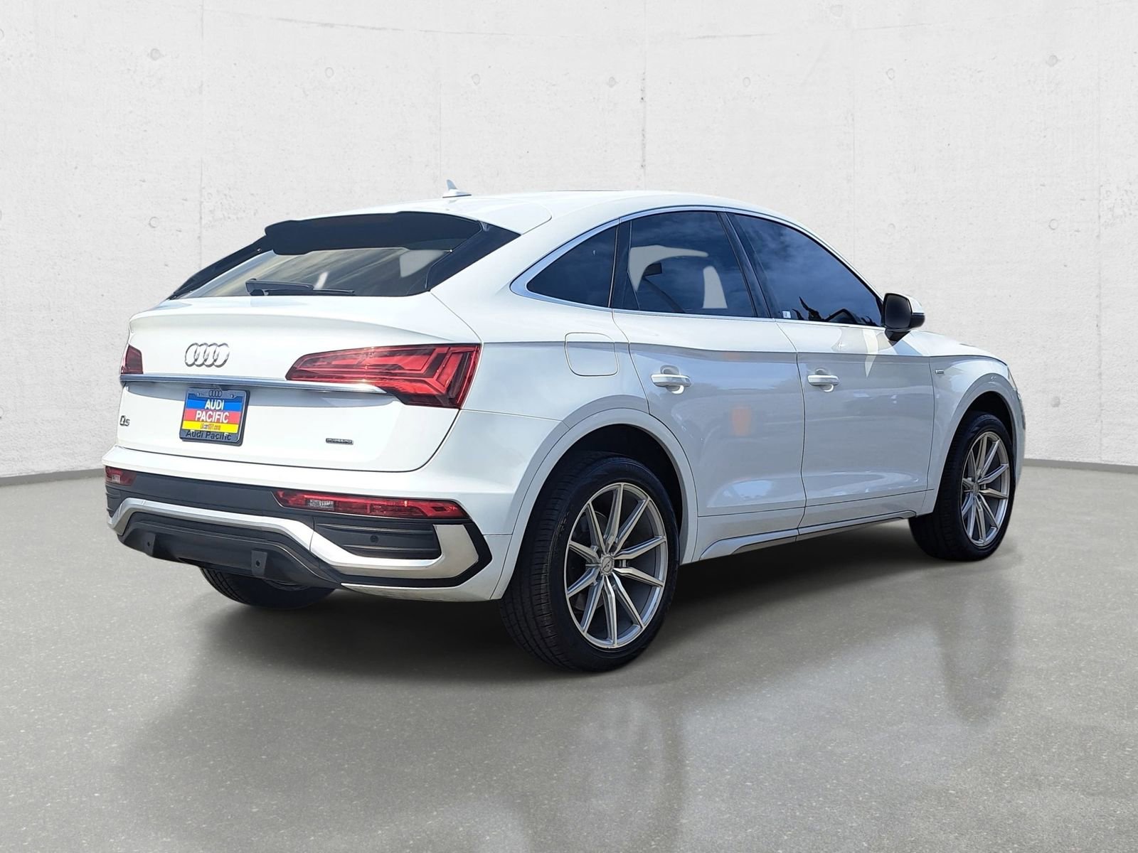 Used 2021 Audi Q5 2.0T Premium w/ Convenience Package image 5