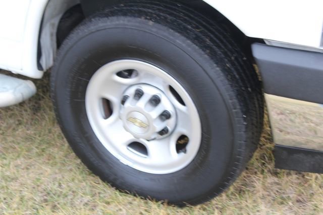 Used 2022 Chevrolet Express 2500 w/ Driver Convenience Package image 19