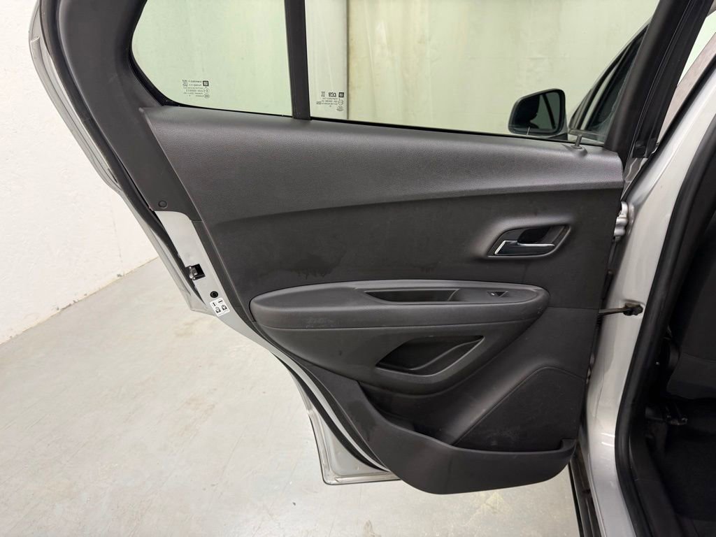 Used 2020 Chevrolet Trax LS w/ Tint and Cruise Package FWD image 15