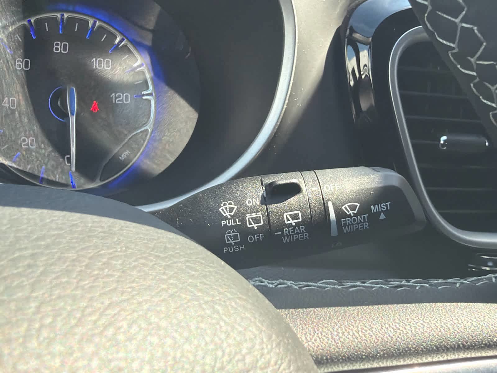 New 2027 Chrysler Pacifica Select FWD image 25