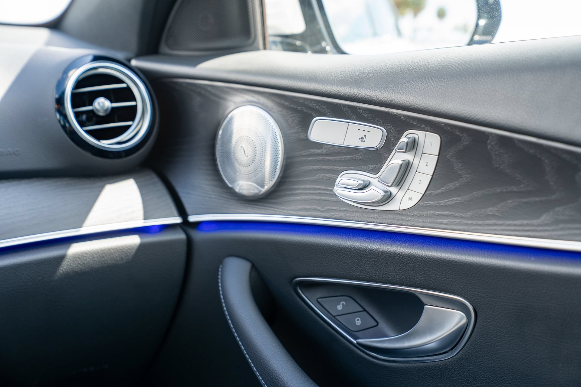 Used 2023 Mercedes-Benz E 350 4MATIC Sedan image 21
