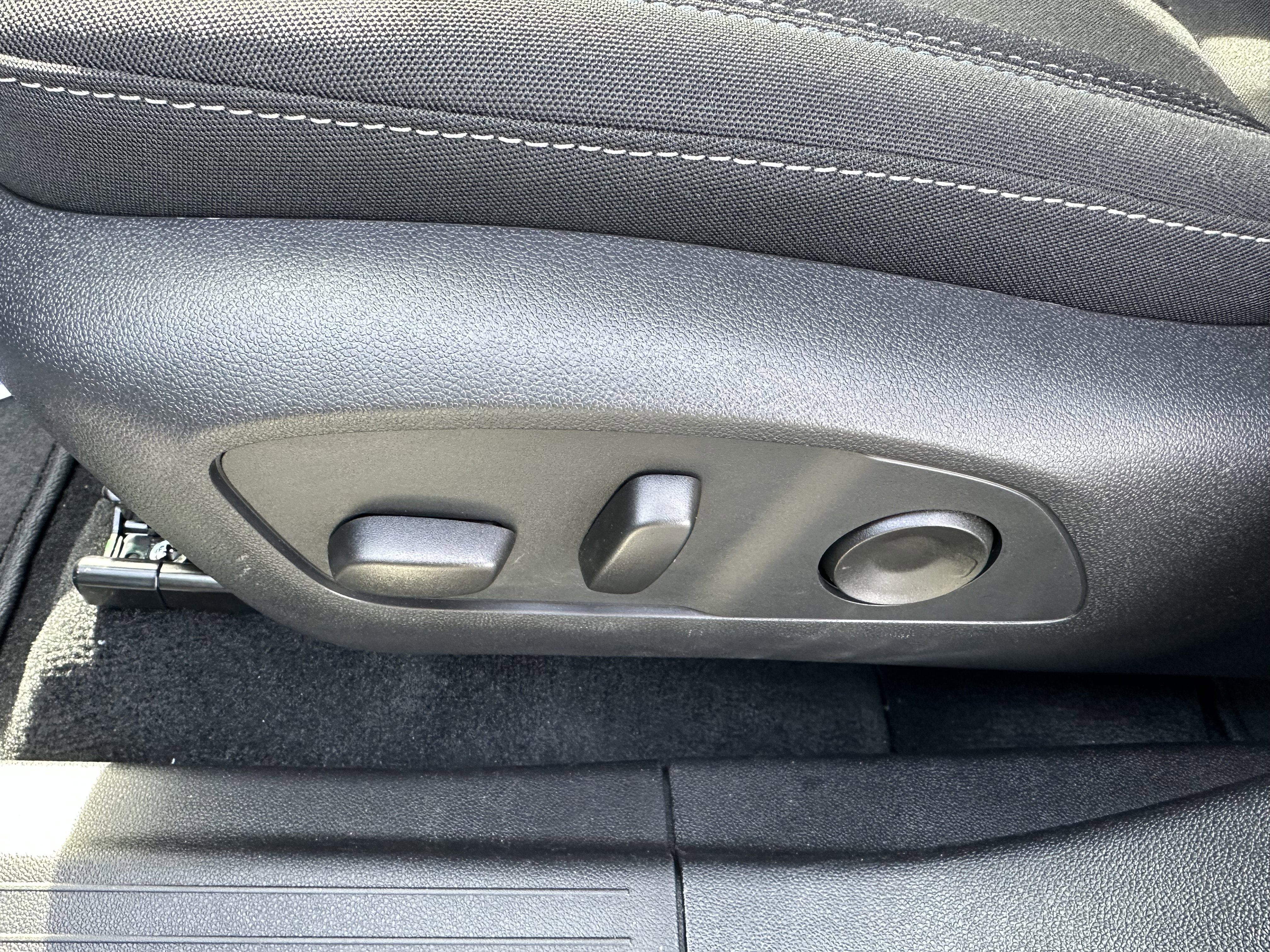 New 2026 Chevrolet Equinox EV LT FWD image 8