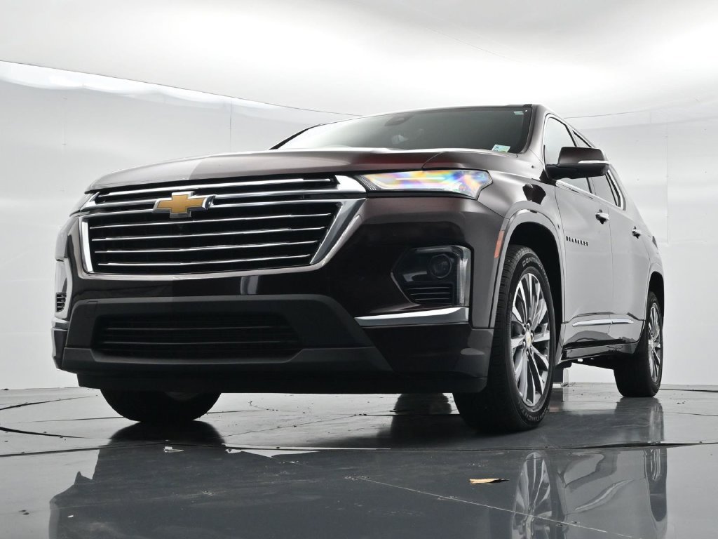 Used 2023 Chevrolet Traverse Premier FWD image 27