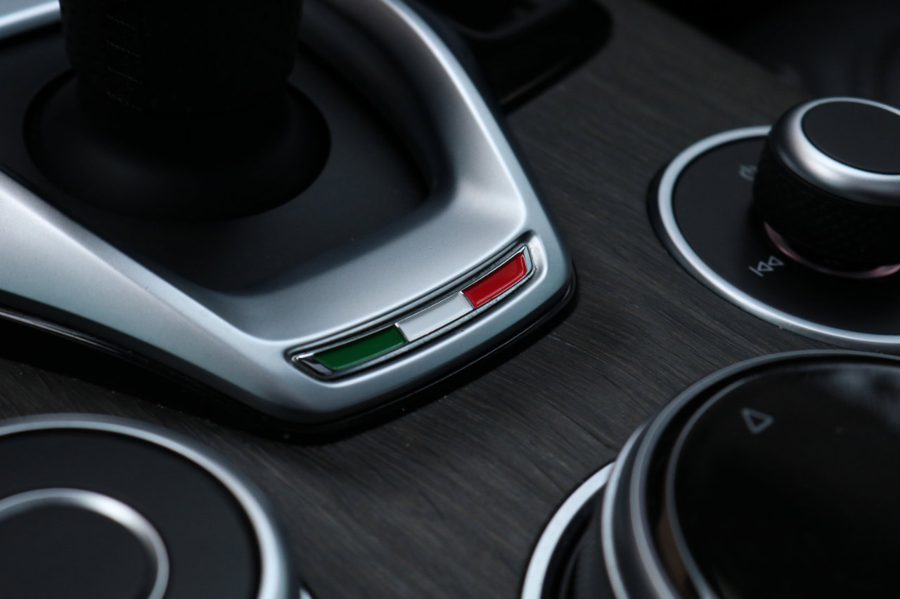 Used 2020 Alfa Romeo Stelvio Ti w/ Active Blind Spot Package image 33