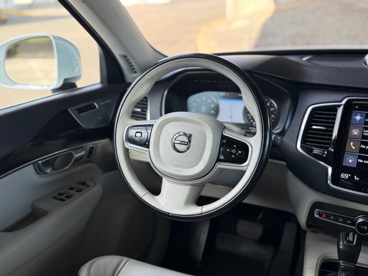 Used 2017 Volvo XC90 T6 Momentum w/ Vision Package AWD/4WD image 20
