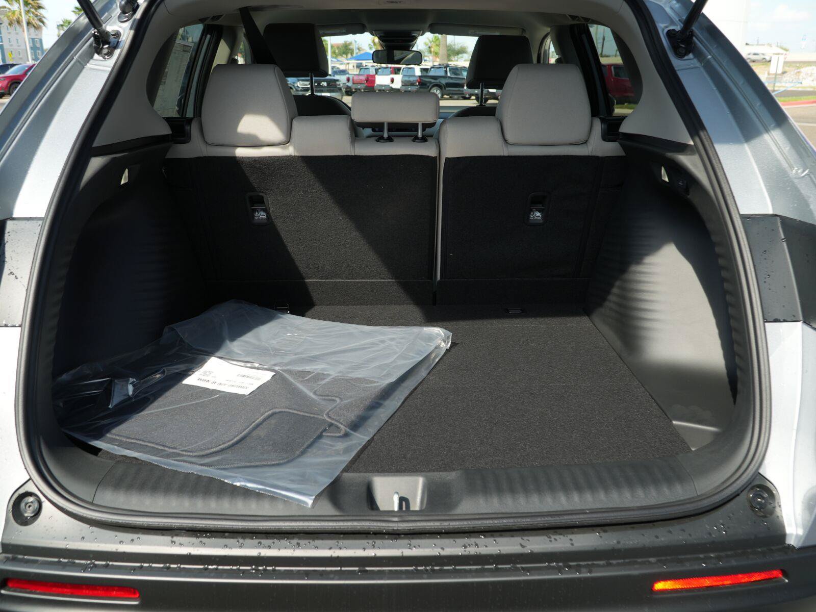 New 2027 Honda HR-V LX image 8