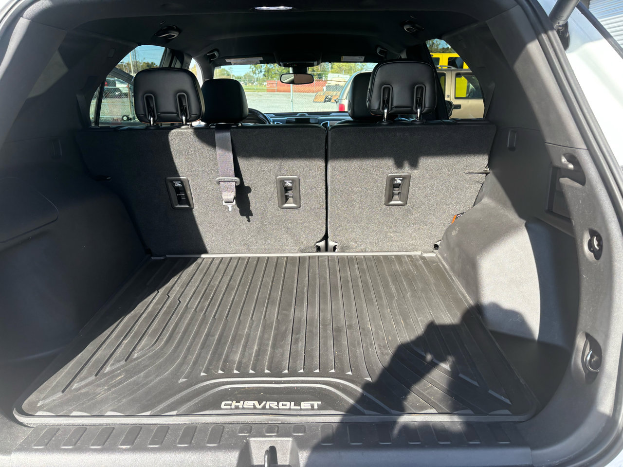 Used 2019 Chevrolet Equinox Premier image 13