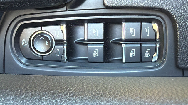 Used 2018 Porsche Cayenne AWD/4WD image 12