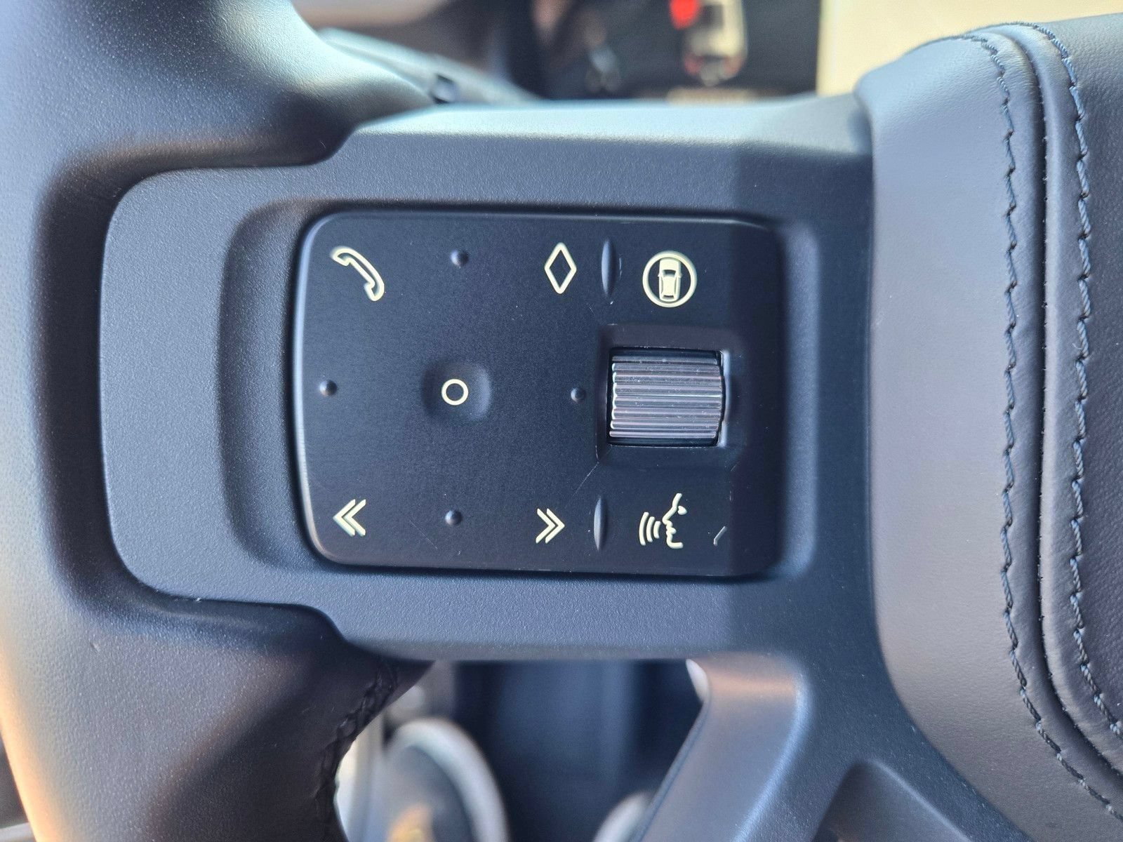 Used 2024 Land Rover Defender 130 X AWD/4WD image 16