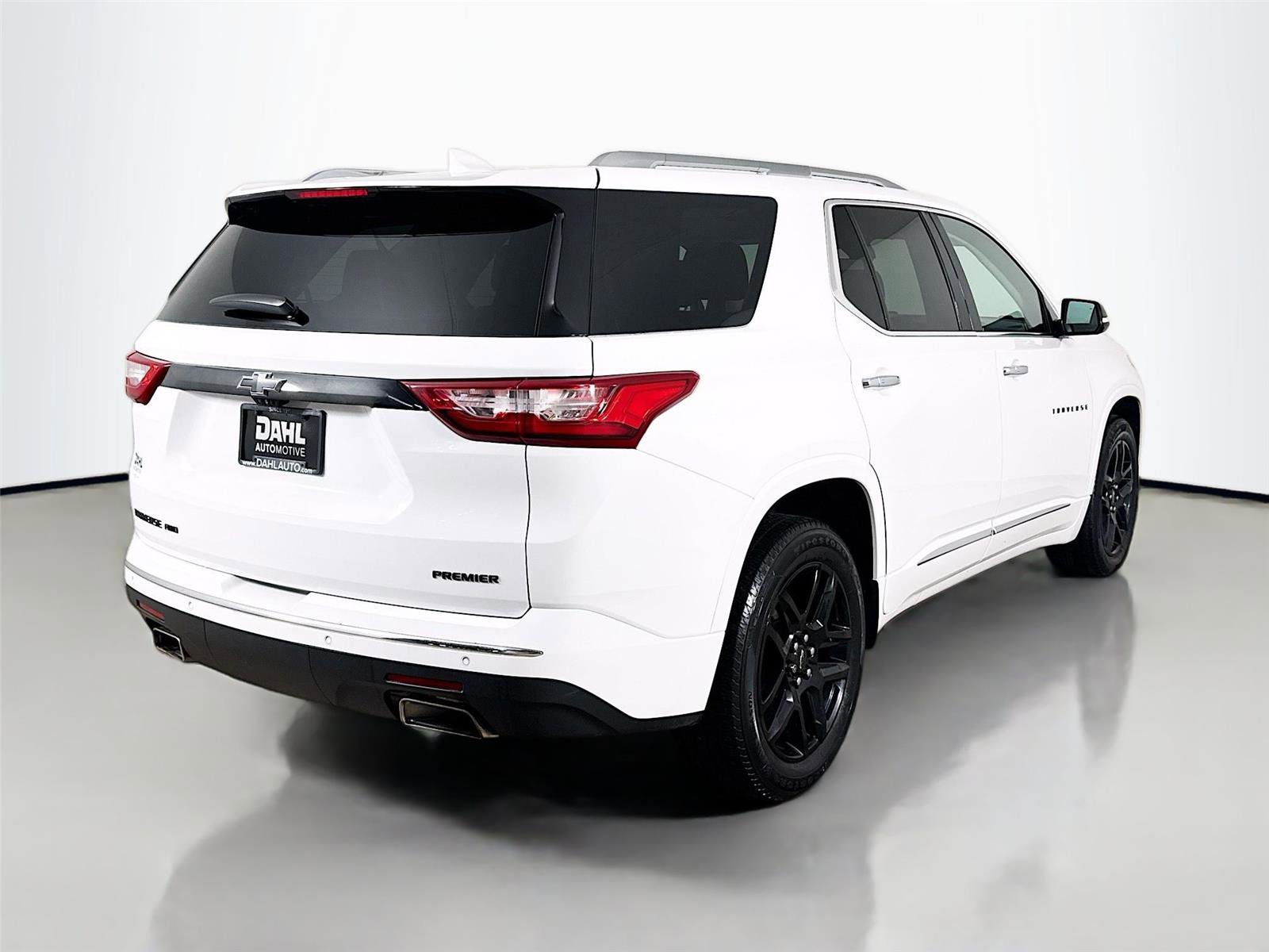 Used 2019 Chevrolet Traverse Premier w/ LPO, Blackout Package AWD/4WD image 13