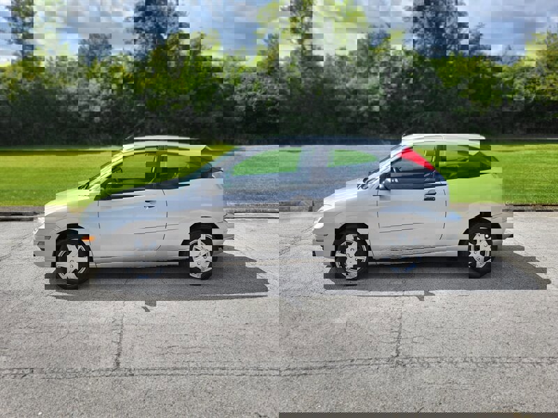 Used 2005 Ford Focus SE image 3