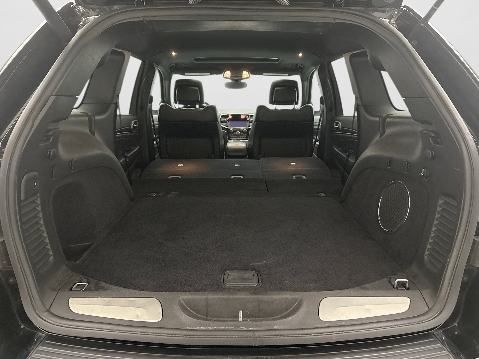 Used 2019 Jeep Grand Cherokee Limited AWD/4WD image 22