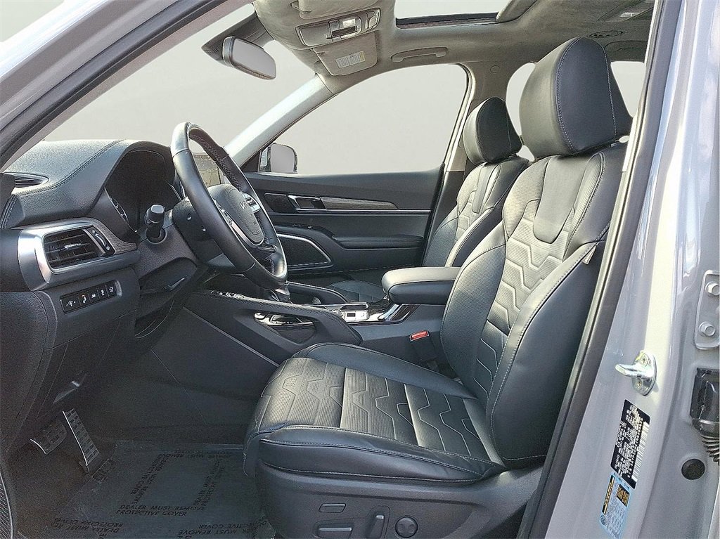 Used 2022 Kia Telluride SX w/ SX Prestige Package image 14