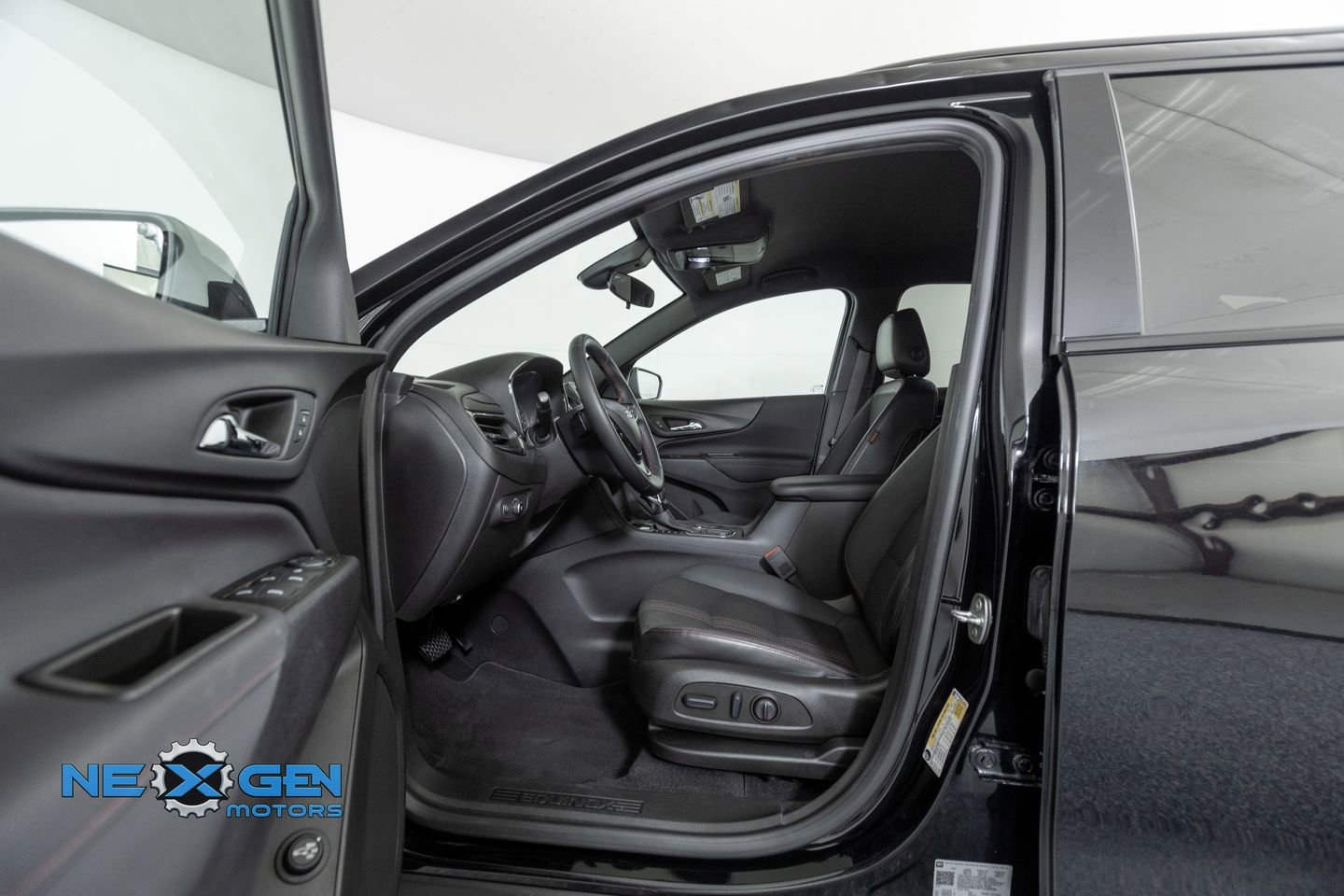 Used 2023 Chevrolet Equinox RS image 11