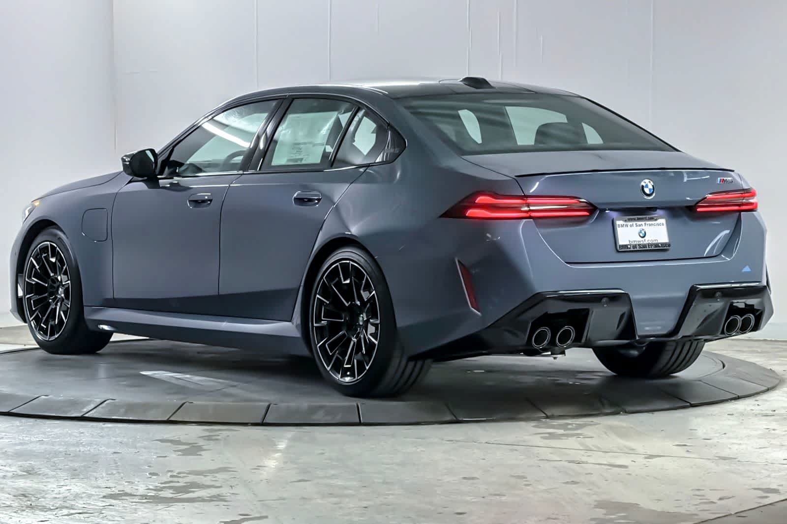 New 2026 BMW M5 w/ Executive Package AWD/4WD image 6