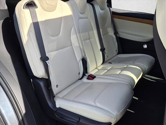 Used 2020 Tesla Model X Long Range AWD/4WD image 17