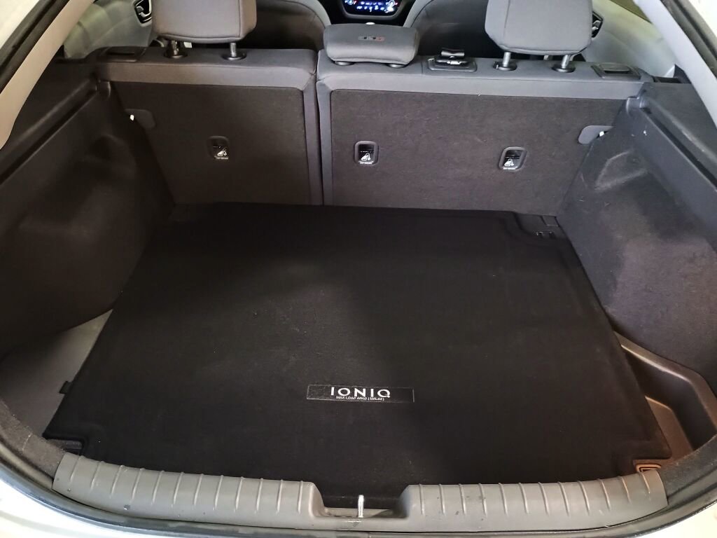Used 2020 Hyundai Ioniq SEL image 19