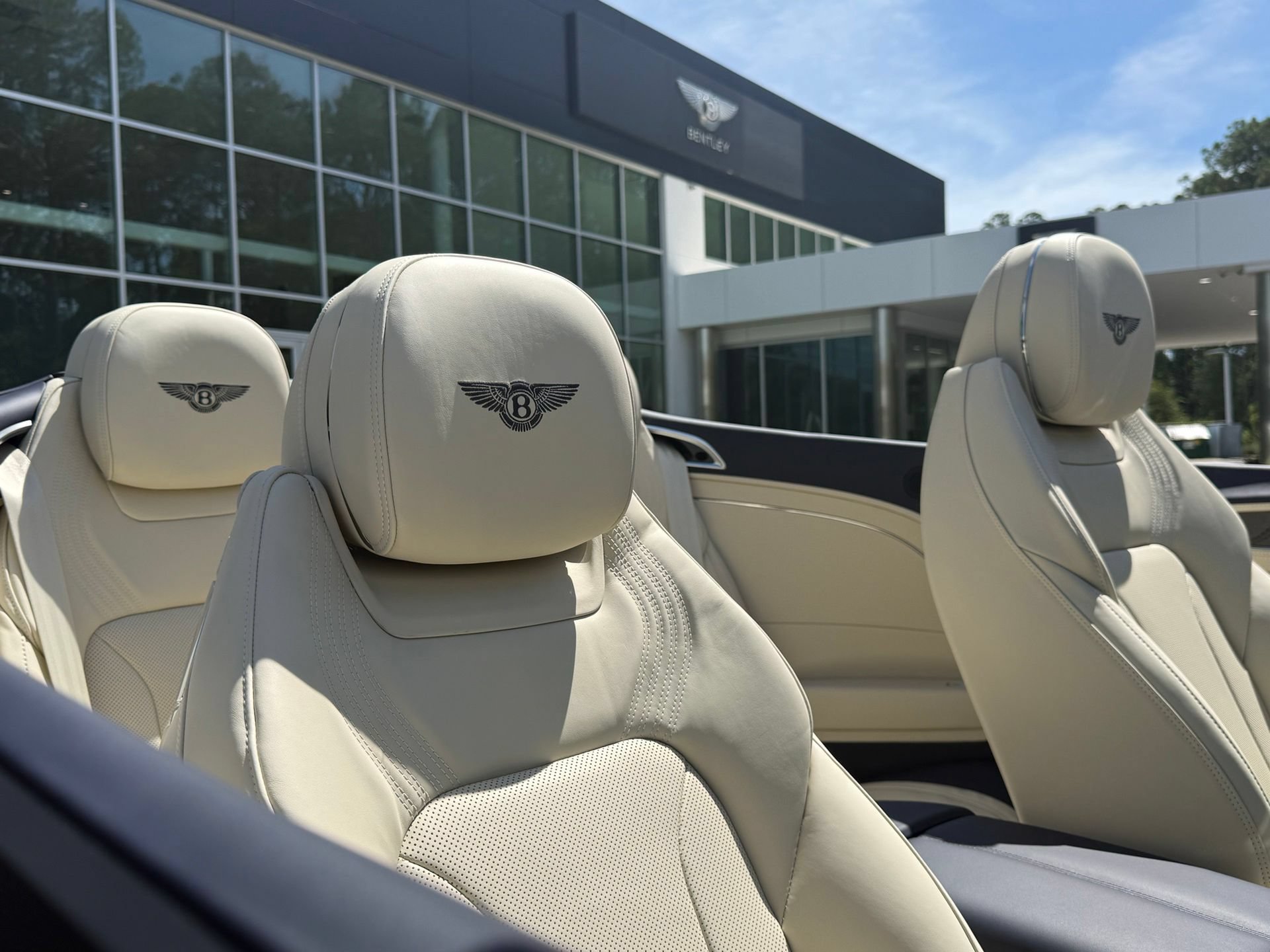 New 2026 Bentley Continental GTC AWD/4WD image 28