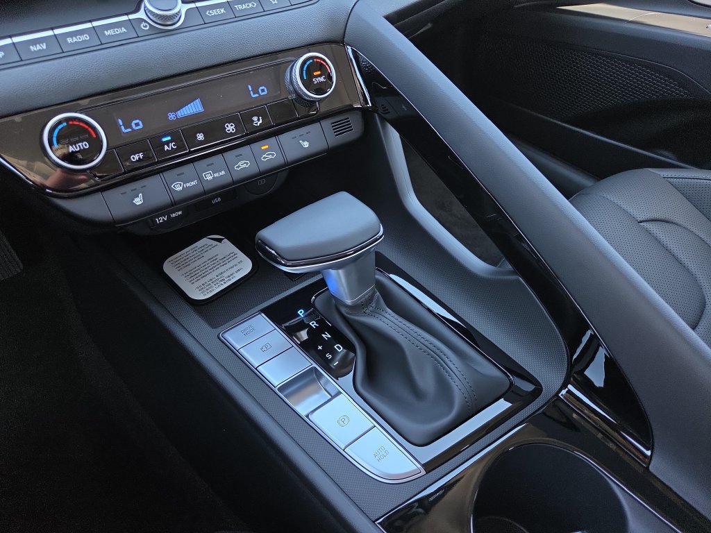 New 2026 Hyundai Elantra Limited FWD image 27