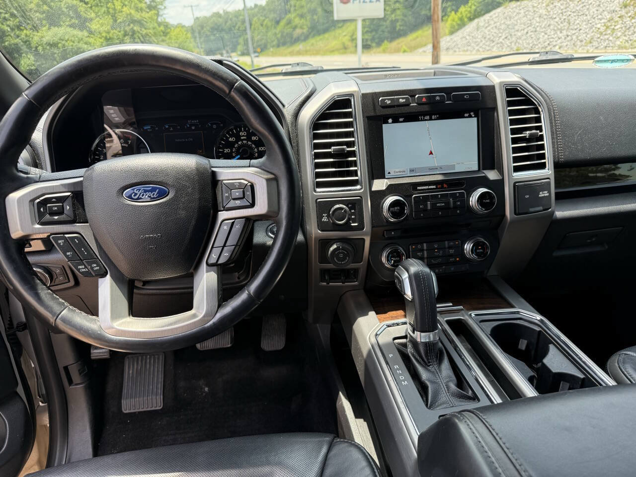 Used 2017 Ford F150 Platinum w/ Equipment Group 701A Luxury AWD/4WD image 7