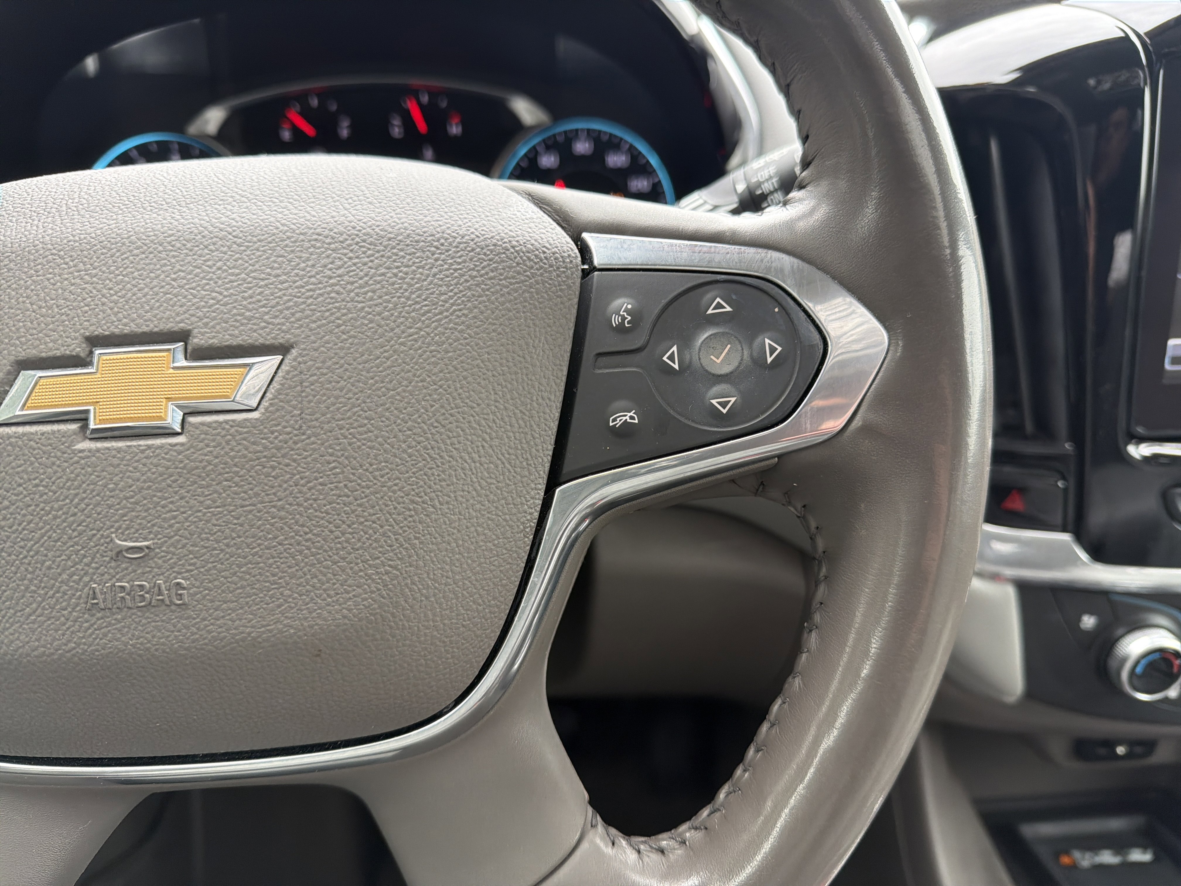 Used 2019 Chevrolet Traverse Premier image 20