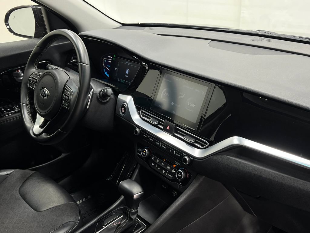 Used 2021 Kia Niro Touring image 18