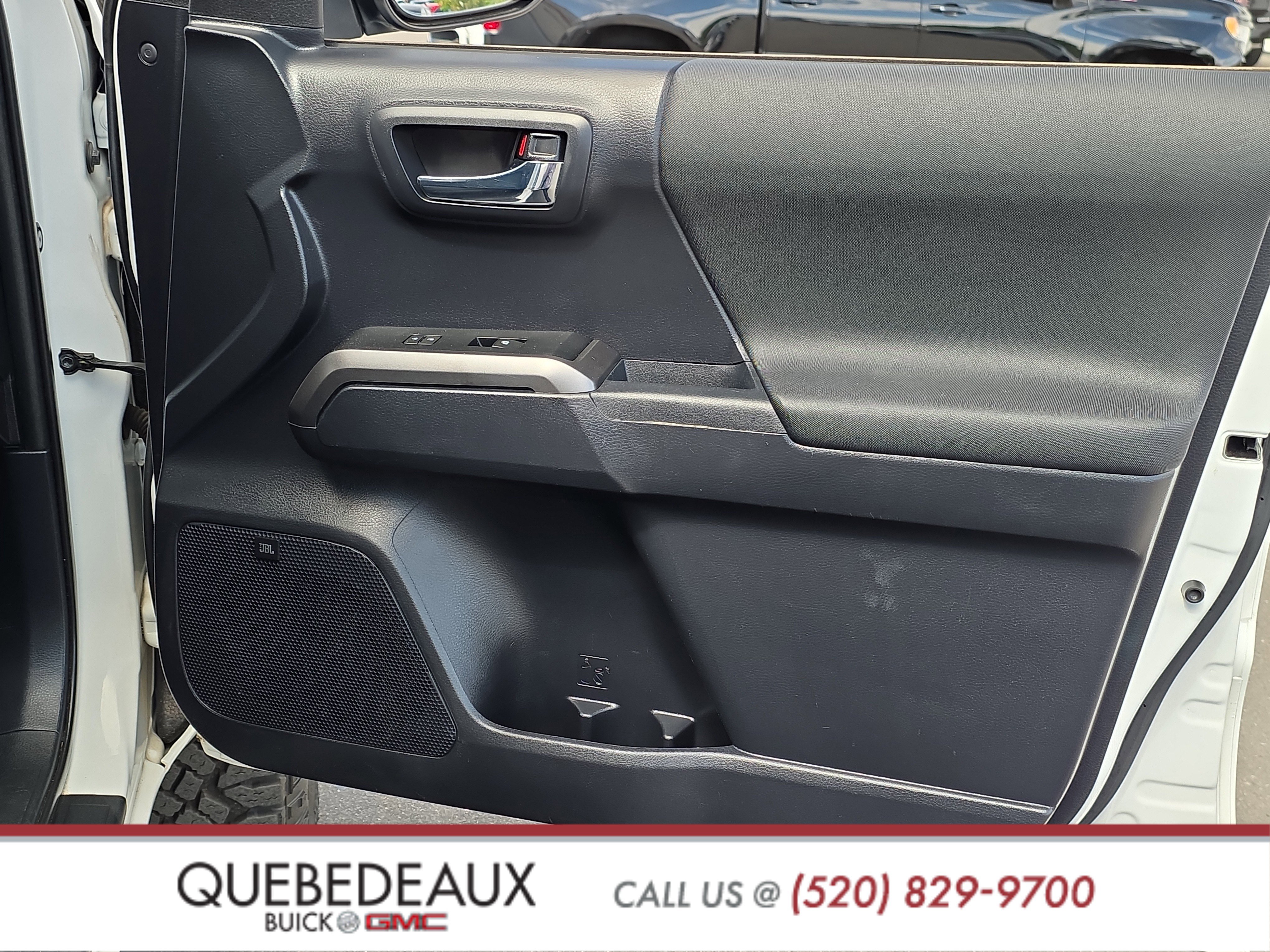 Used 2019 Toyota Tacoma TRD Off-Road AWD/4WD image 34
