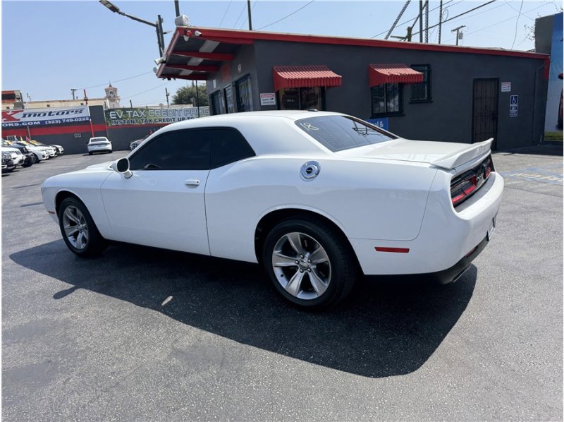 Used 2019 Dodge Challenger SXT image 53