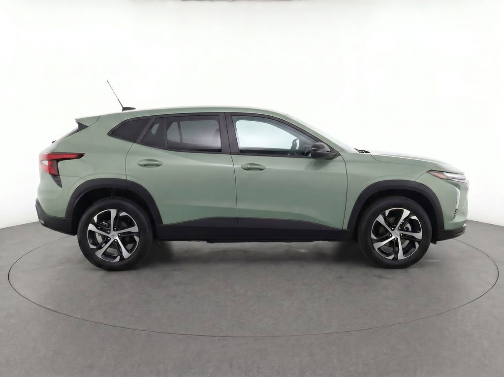 Used 2024 Chevrolet Trax RS w/ Driver Confidence Package FWD image 8