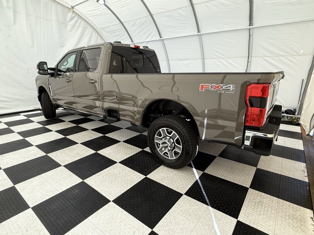 New 2026 Ford F350 4x4 Crew Cab Super Duty image 2
