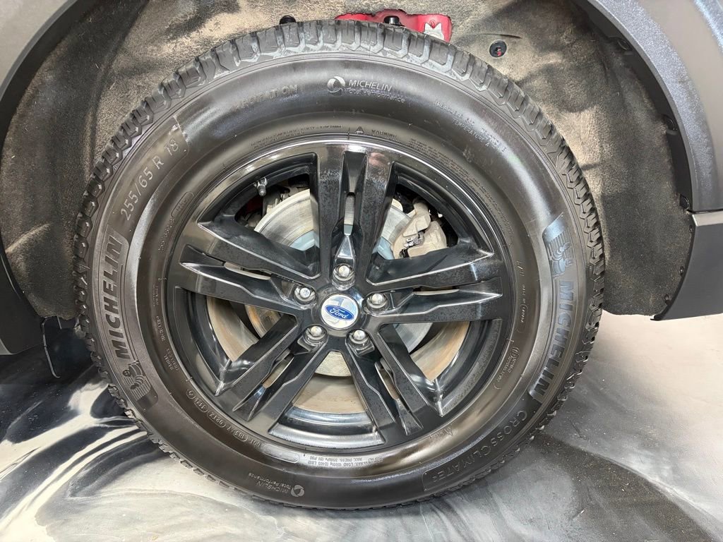 Used 2020 Ford Explorer XLT w/ Equipment Group 202A image 25