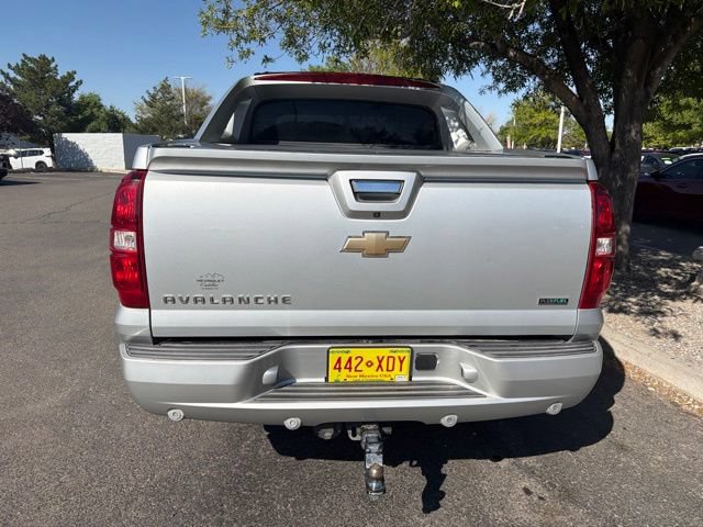 Used 2011 Chevrolet Avalanche LT w/ Suspension Package, Off-Road AWD/4WD image 16
