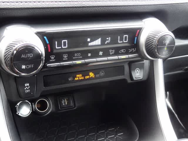 Used 2023 Toyota RAV4 XLE FWD image 27