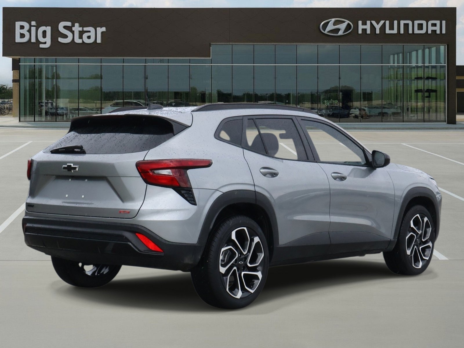 Used 2025 Chevrolet Trax RS w/ Sunroof Package FWD image 4