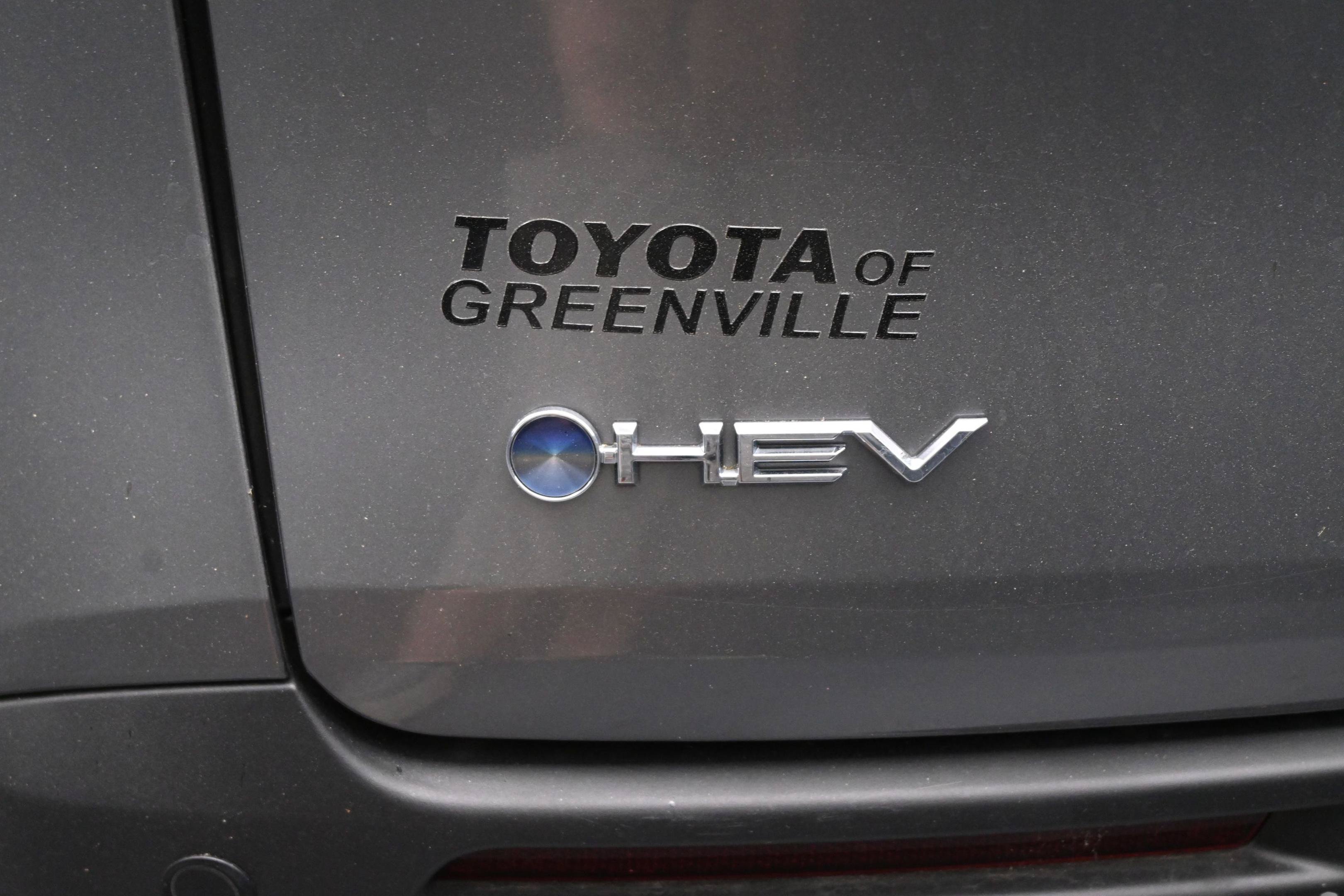 Certified 2026 Toyota Sienna XLE FWD image 38