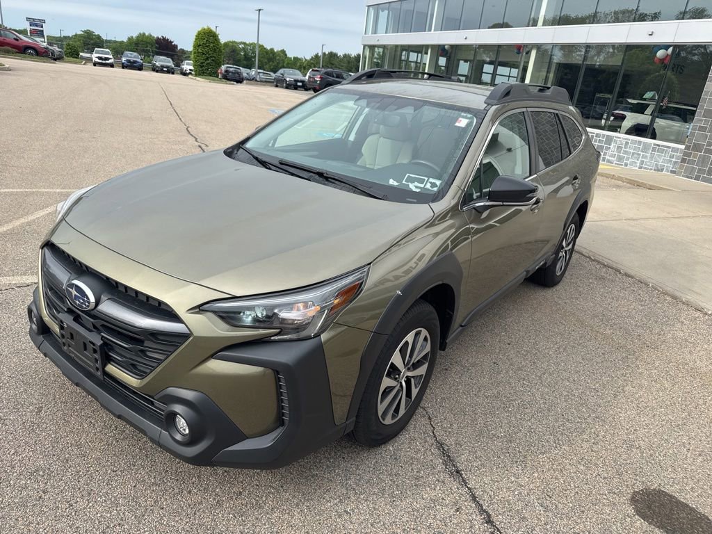 Used 2024 Subaru Outback Premium AWD/4WD image 5