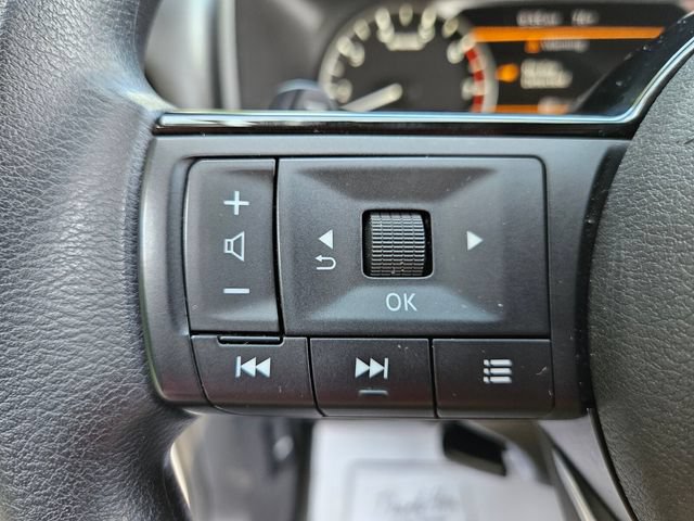 Used 2023 Nissan Rogue SV AWD/4WD image 32