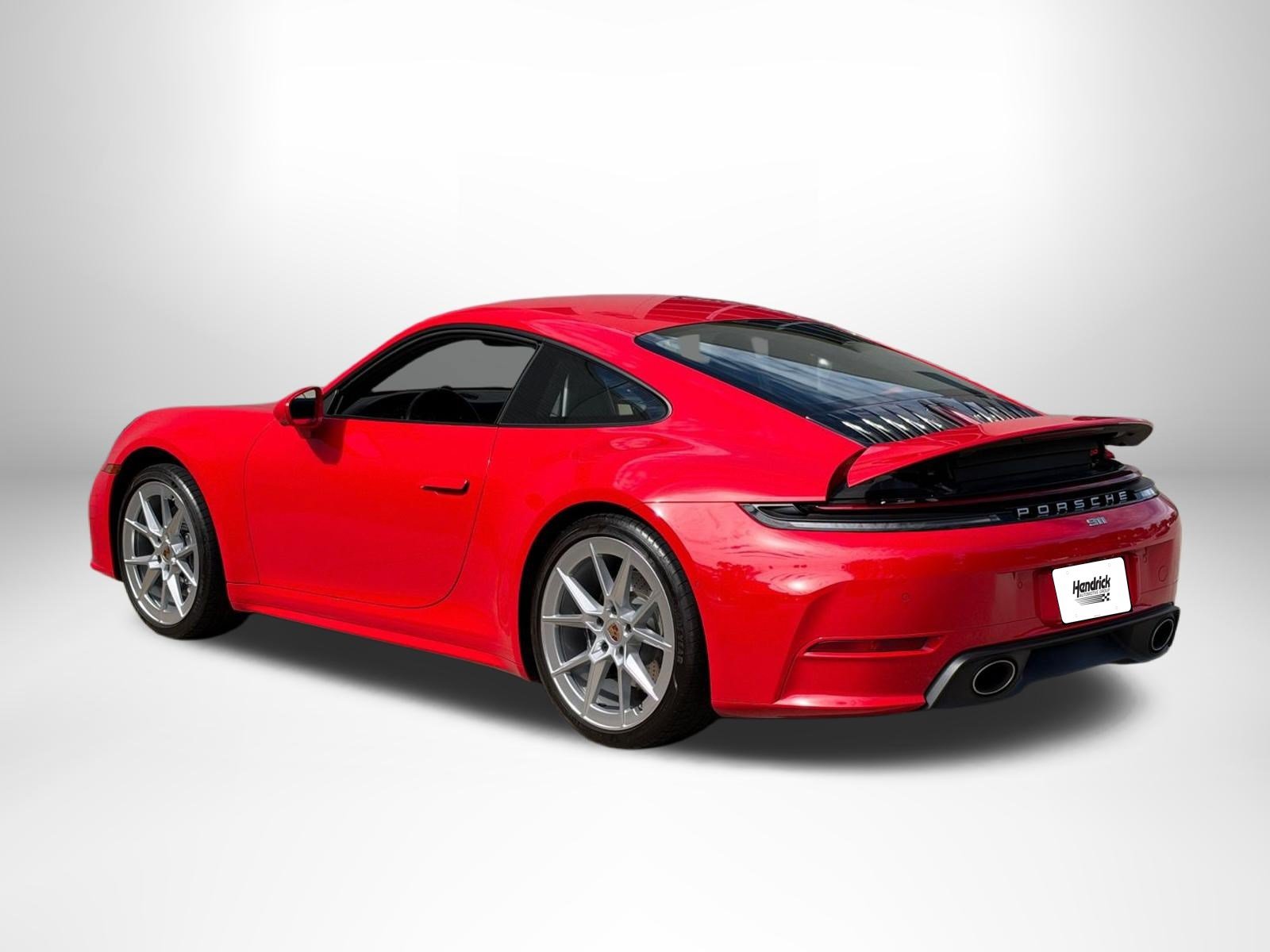 Used 2025 Porsche 911 Carrera RWD image 5