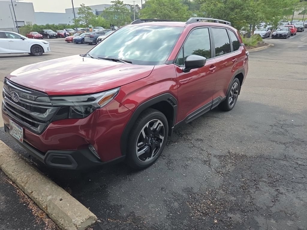 Used 2025 Subaru Forester Limited AWD/4WD image 1