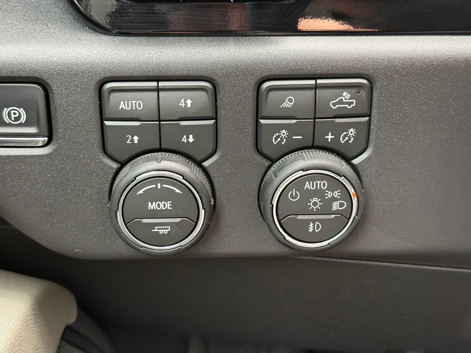 Used 2026 Chevrolet Silverado 1500 ZR2 AWD/4WD image 38
