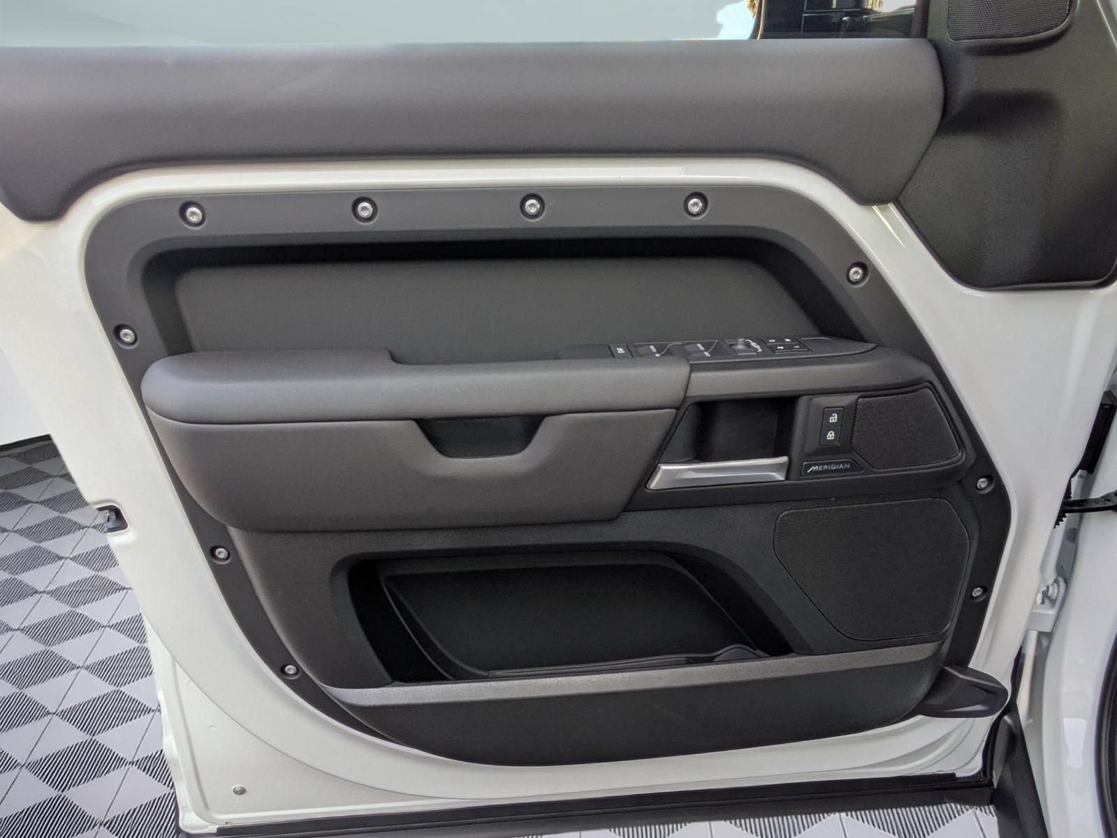 New 2026 Land Rover Defender 110 S AWD/4WD image 11