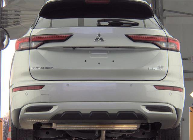 Used 2024 Mitsubishi Outlander SE image 21