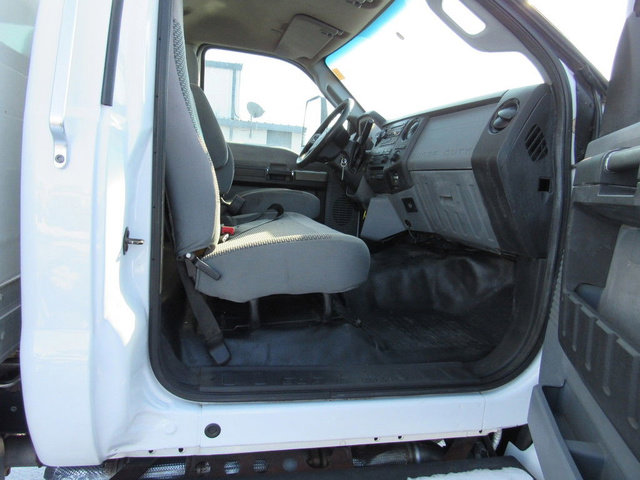 Used 2016 Ford F650 2WD Regular Cab Super Duty image 12