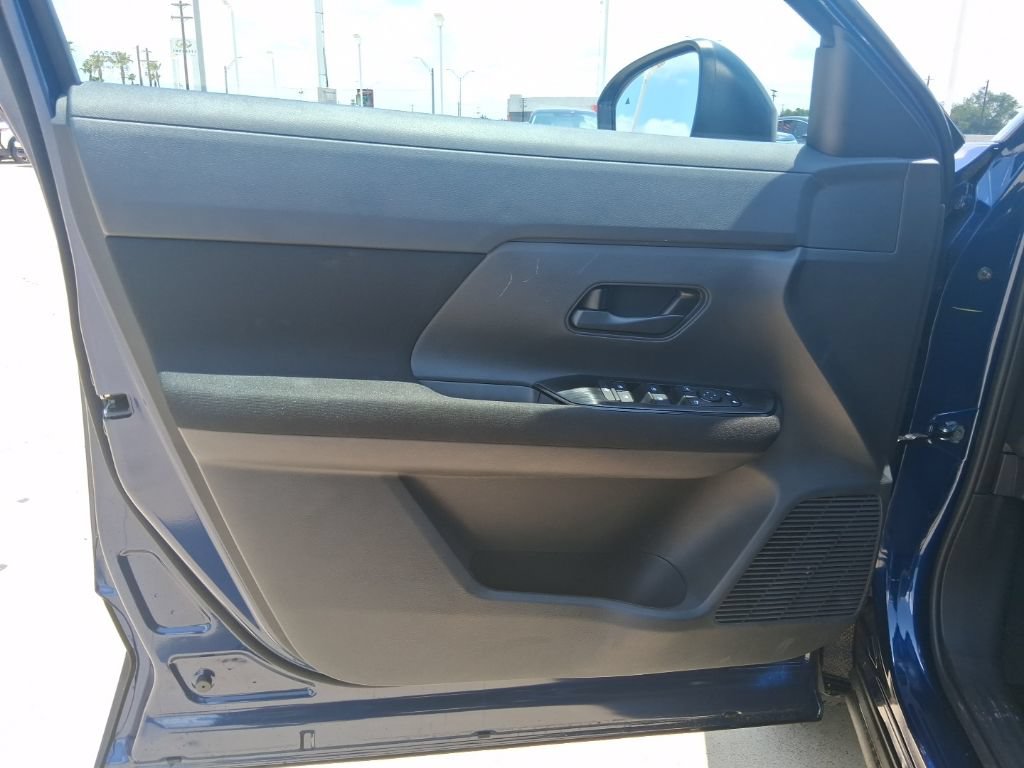 New 2026 Nissan Kicks S FWD image 21