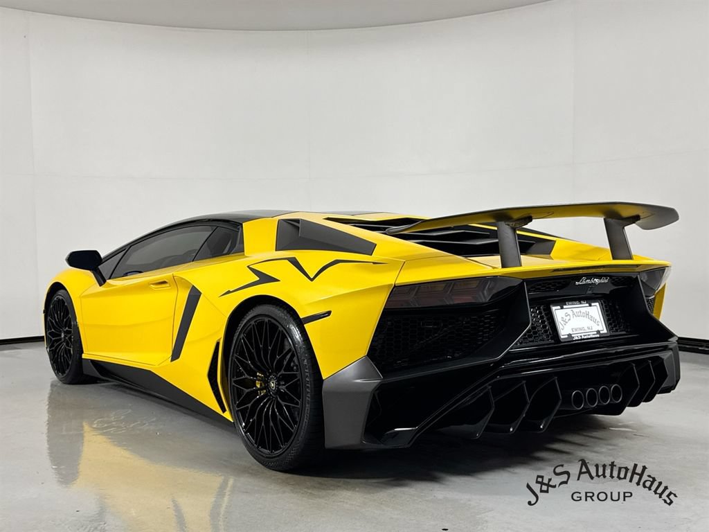 Used 2016 Lamborghini Aventador LP 750-4 Superveloce AWD/4WD image 5