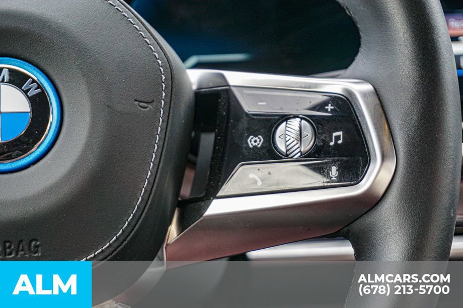 Used 2025 BMW i7 eDrive50 w/ M Sport Package image 31