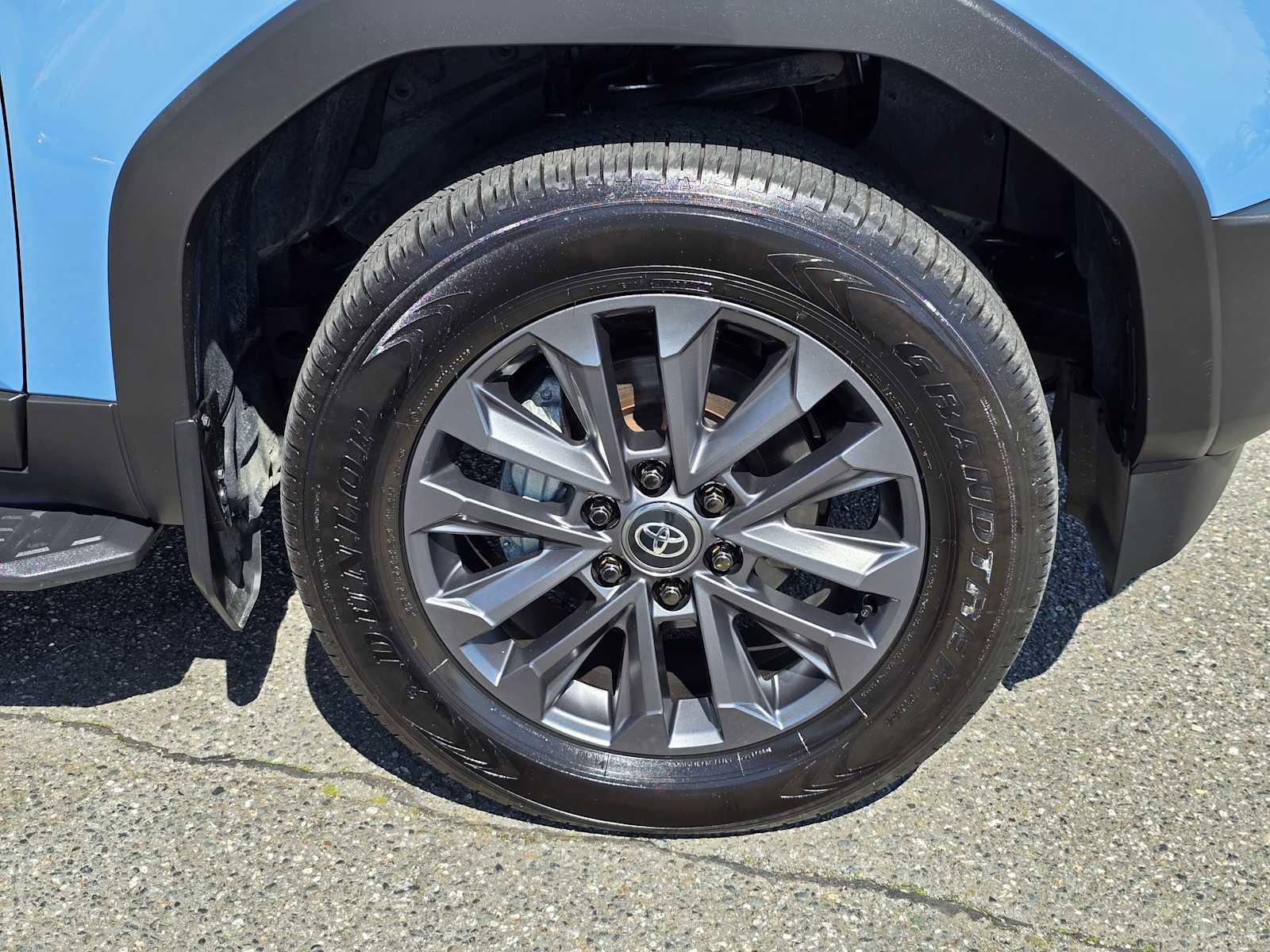 Used 2025 Toyota Land Cruiser w/ Premium Package image 9