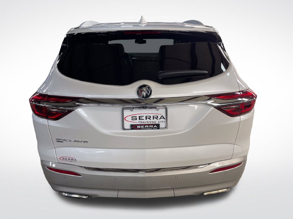 Used 2021 Buick Enclave Essence w/ Sound and Sites Package AWD/4WD image 4