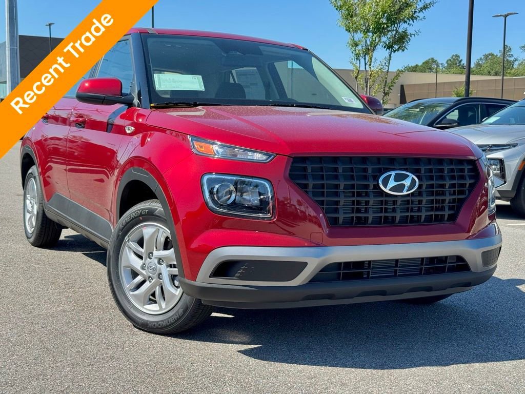 Used 2025 Hyundai Venue SE