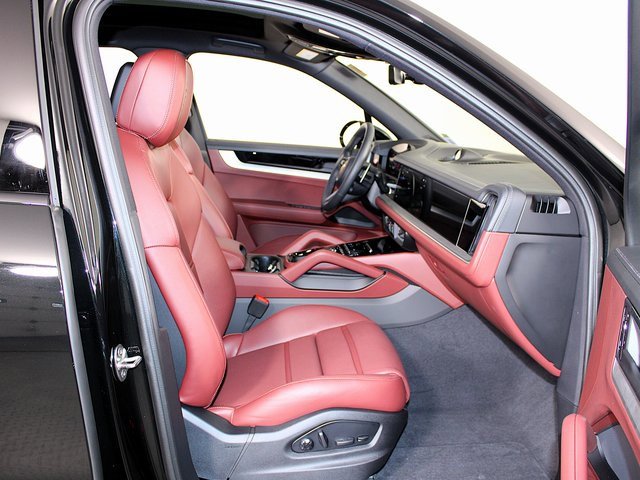 New 2026 Porsche Cayenne S image 27